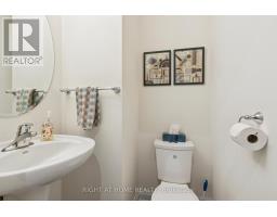 28 Raffeix Lane, Toronto, ON M5A0G5 Photo 11
