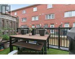 28 Raffeix Lane, Toronto, ON M5A0G5 Photo 10