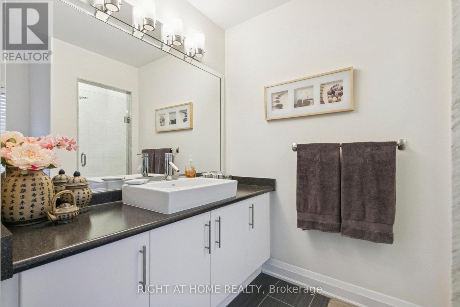28 RAFFEIX LANE - 16