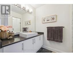 28 Raffeix Lane, Toronto, ON M5A0G5 Photo 16