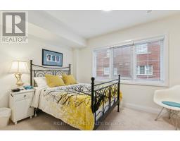 28 Raffeix Lane, Toronto, ON M5A0G5 Photo 18