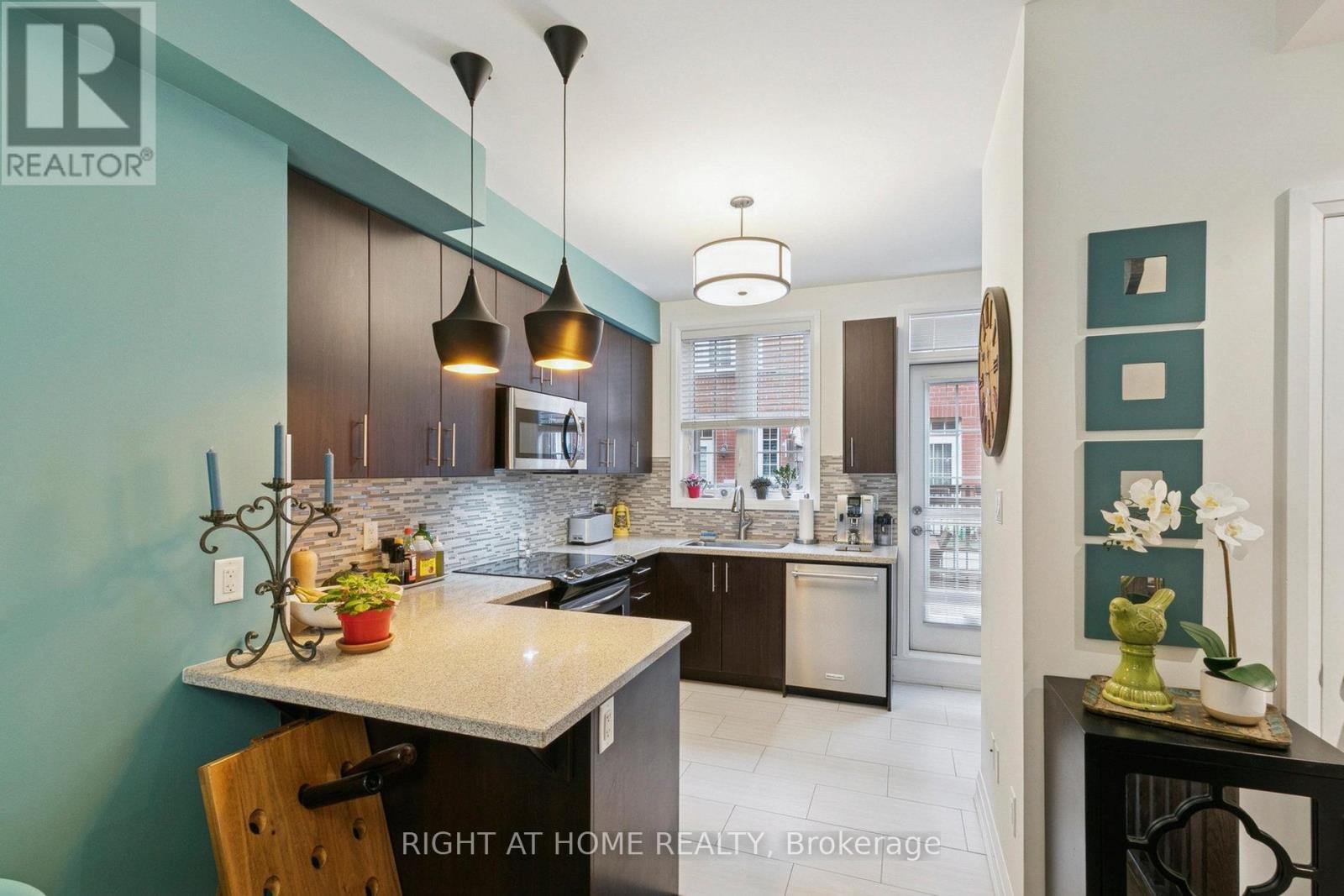 28 RAFFEIX LANE - 7