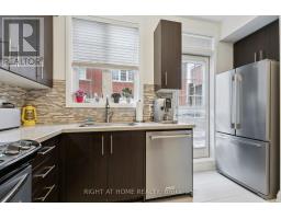 28 Raffeix Lane, Toronto, ON M5A0G5 Photo 9