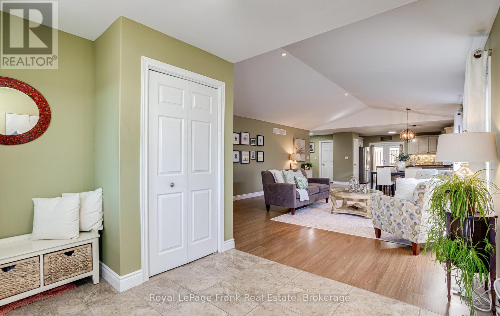 41 CORTLAND WAY - 5