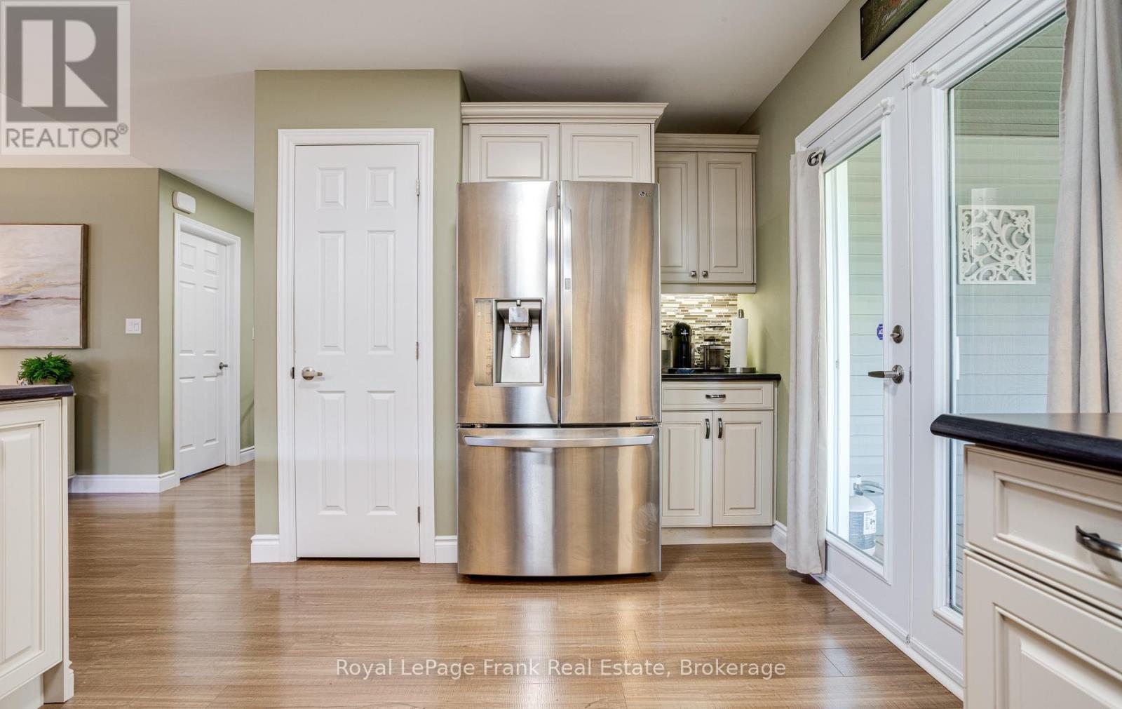 41 CORTLAND WAY - 13
