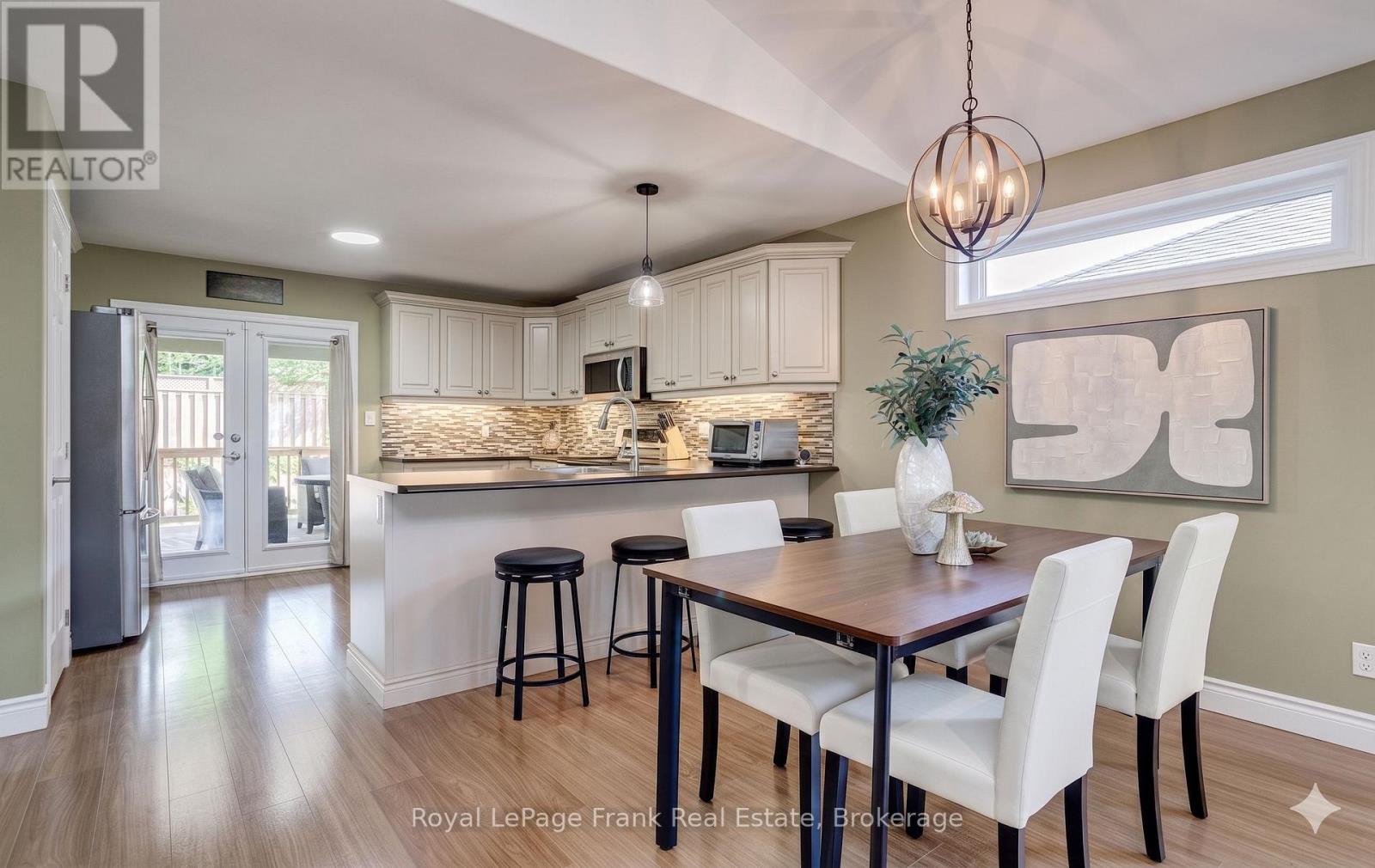 41 CORTLAND WAY - 9