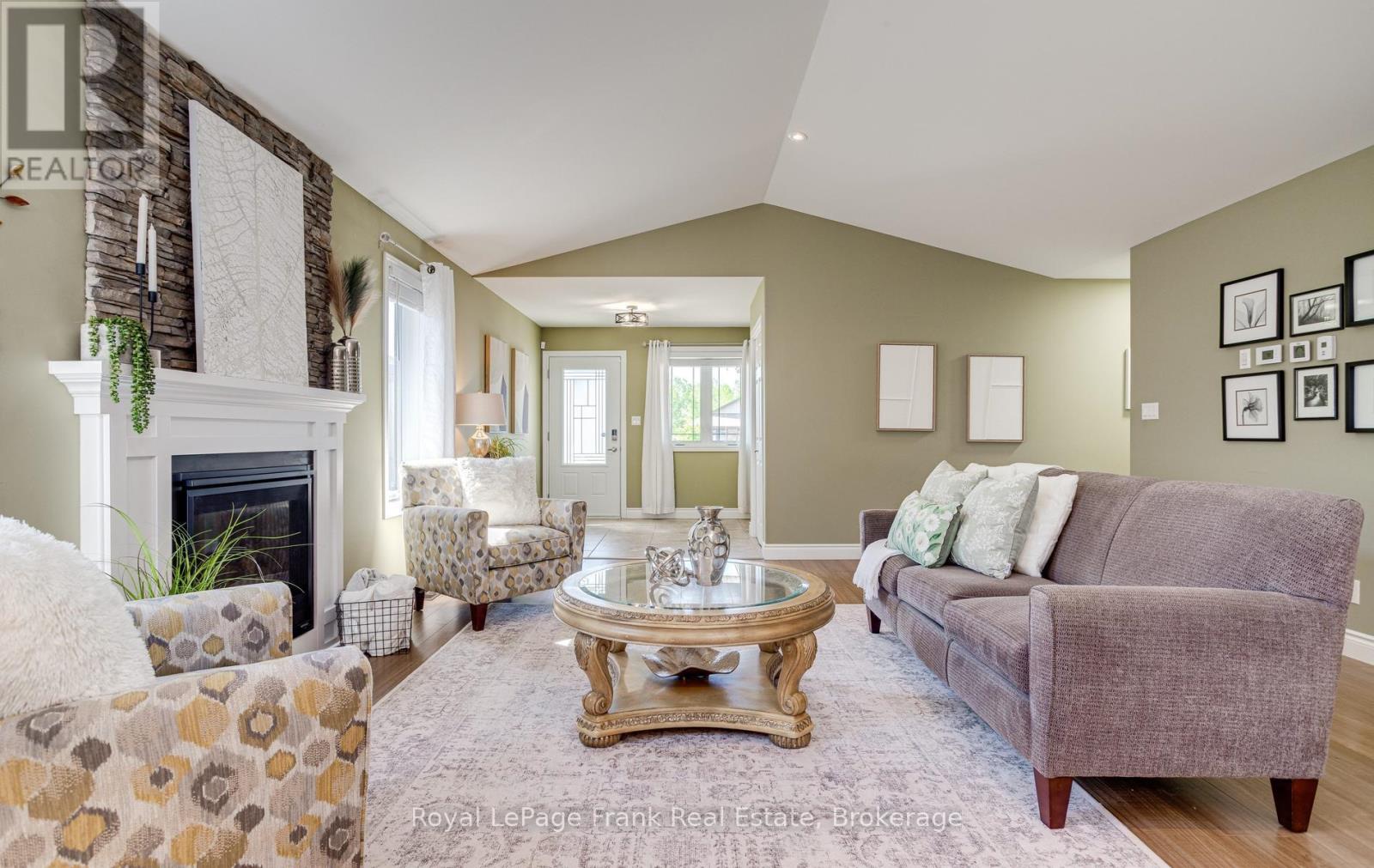 41 CORTLAND WAY - 6