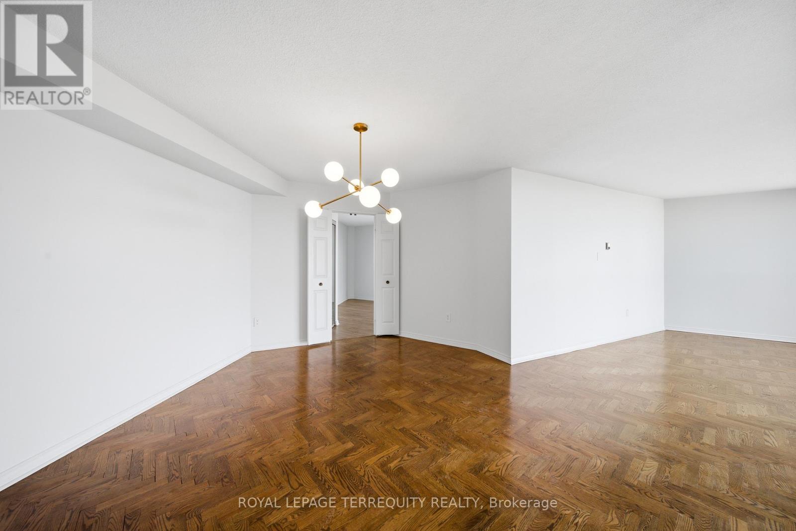 #1003 2010 ISLINGTON AVENUE - 11