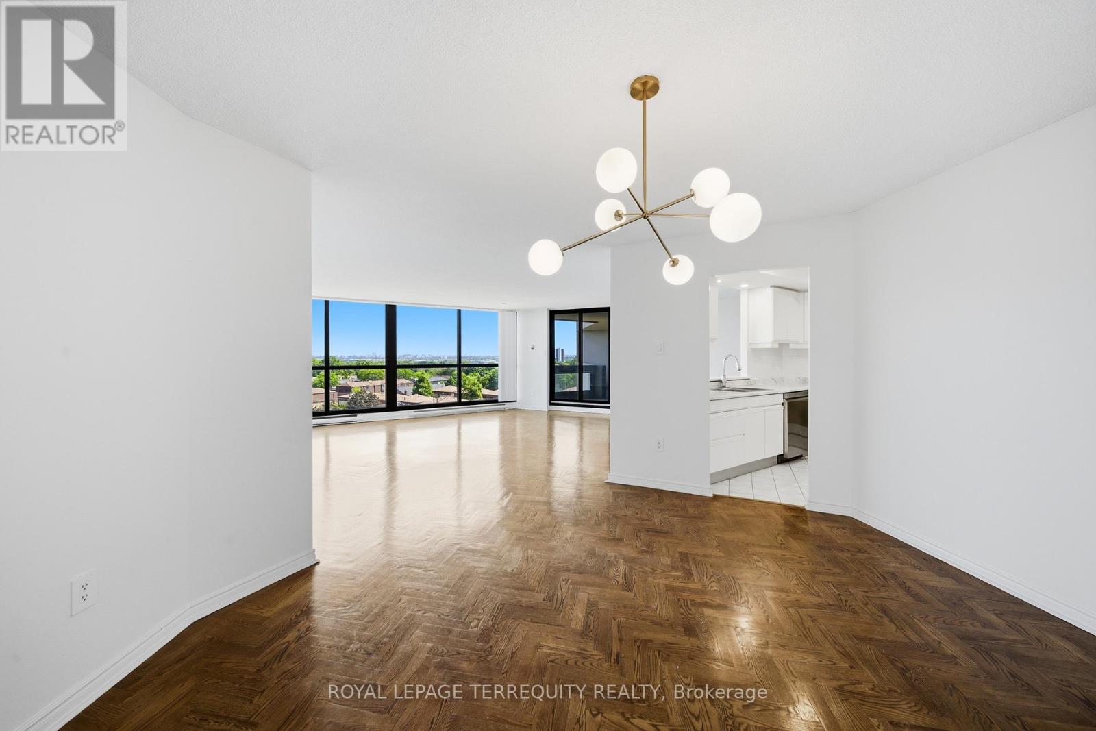 #1003 2010 ISLINGTON AVENUE - 12