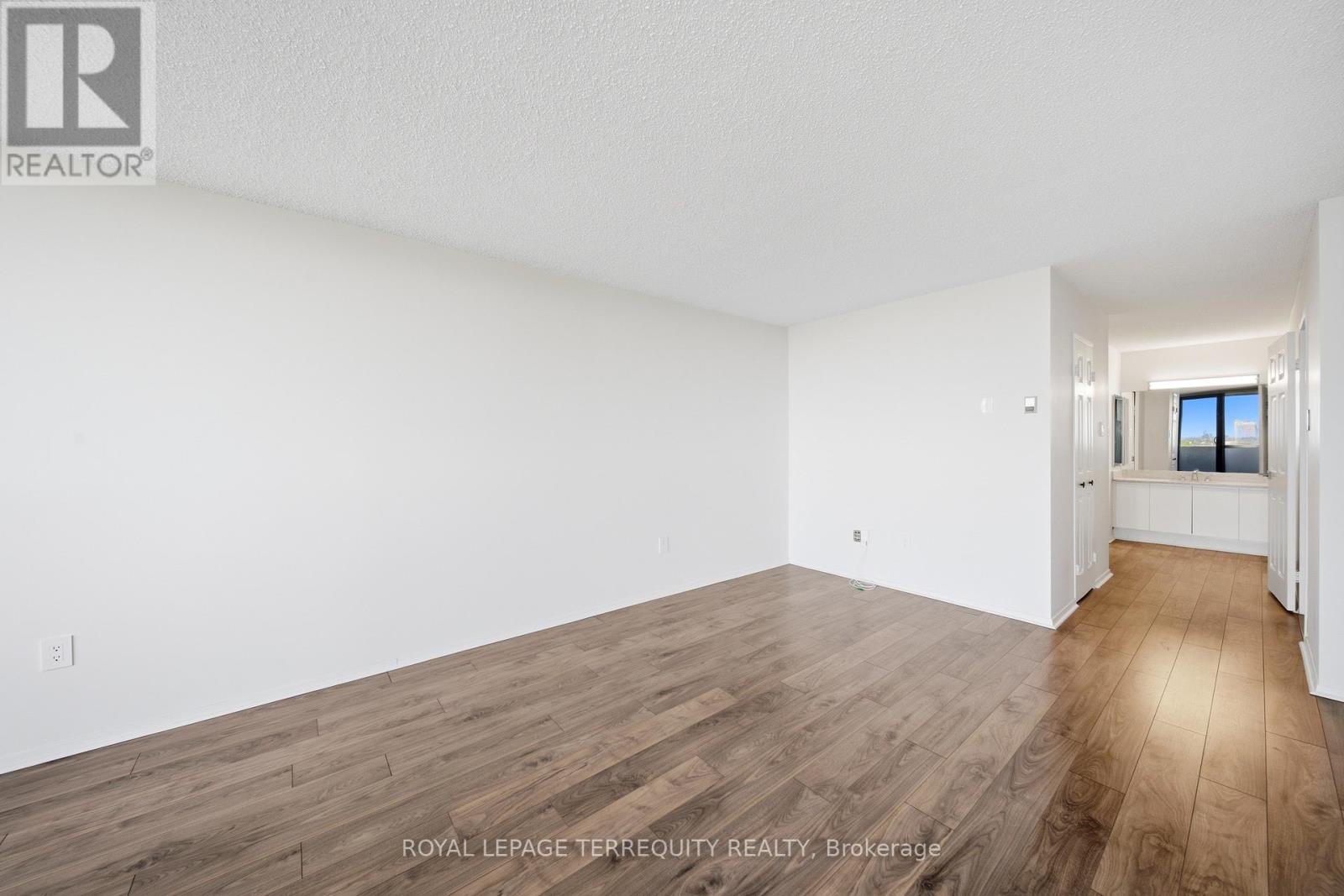 #1003 2010 ISLINGTON AVENUE - 22