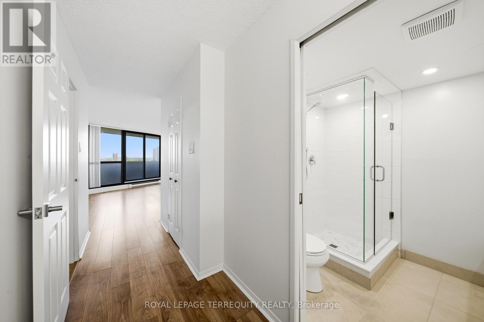 #1003 2010 ISLINGTON AVENUE - 23