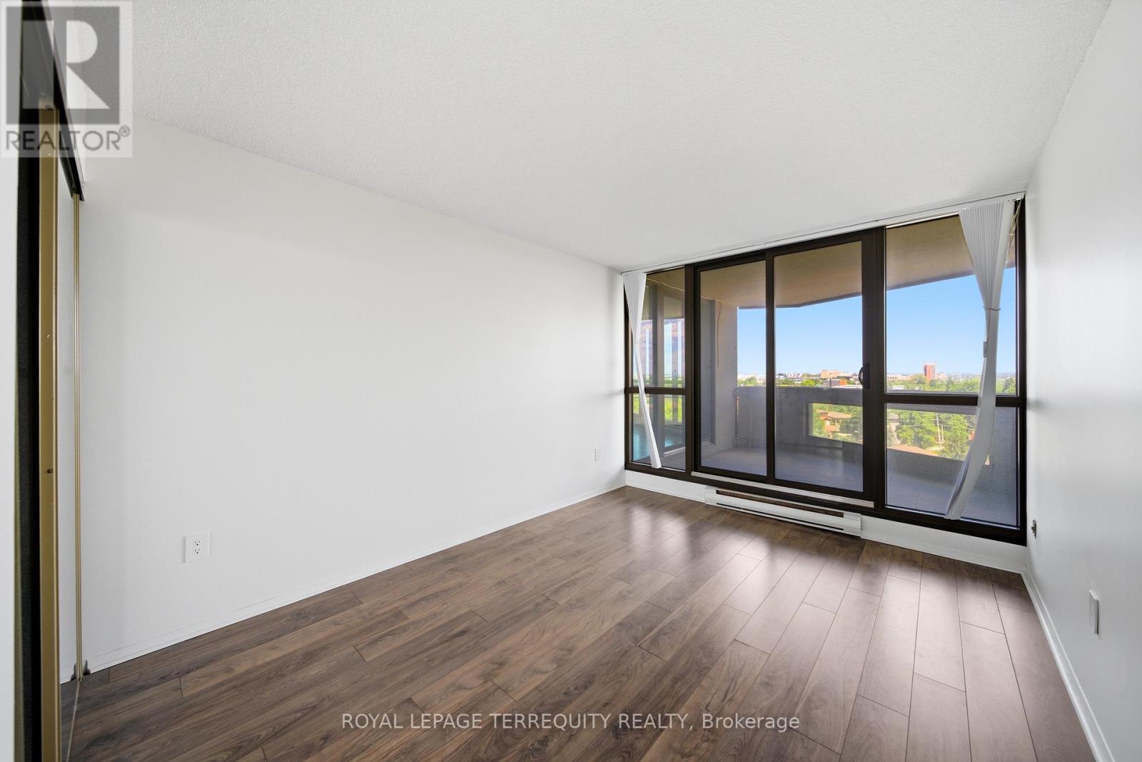 #1003 2010 ISLINGTON AVENUE - 28