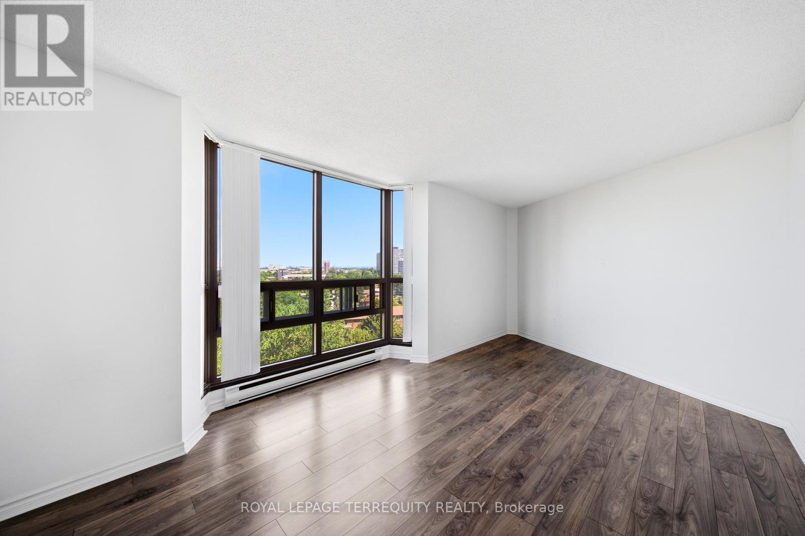 #1003 2010 ISLINGTON AVENUE - 31