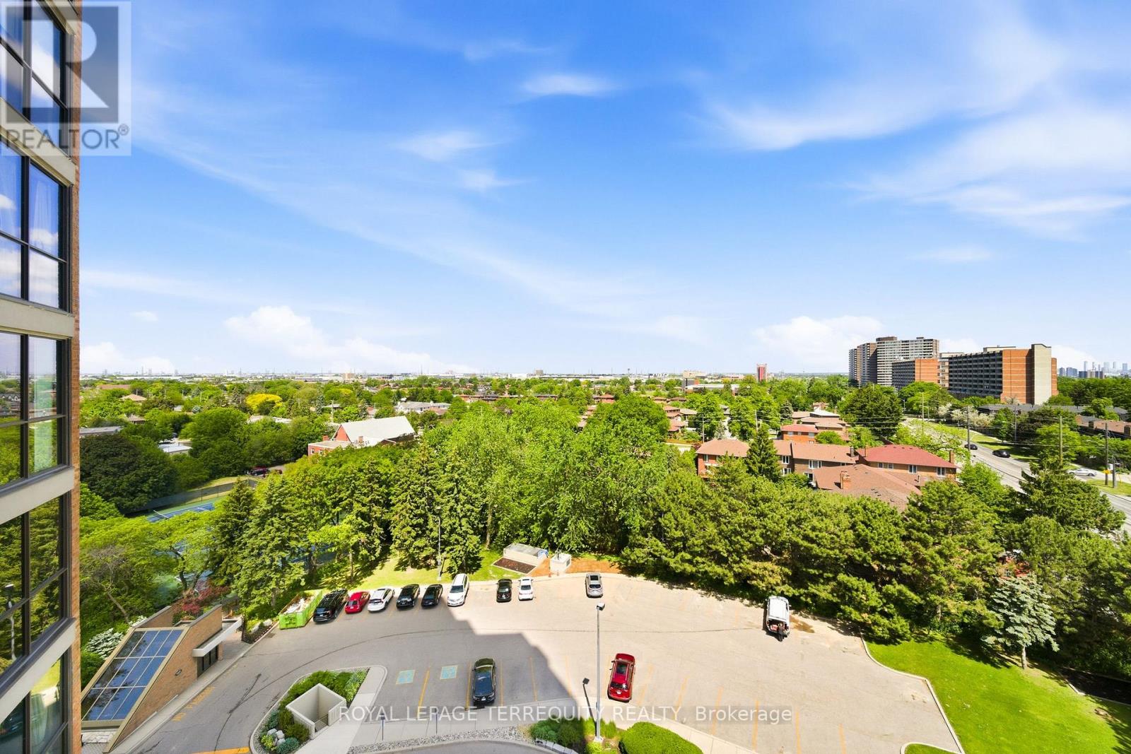#1003 2010 ISLINGTON AVENUE - 34