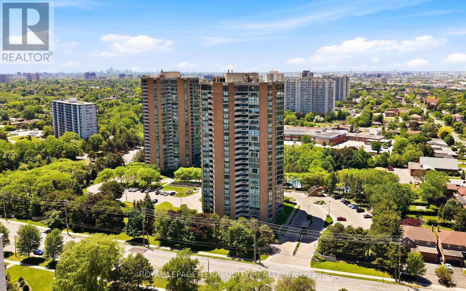 #1003 2010 ISLINGTON AVENUE - 44