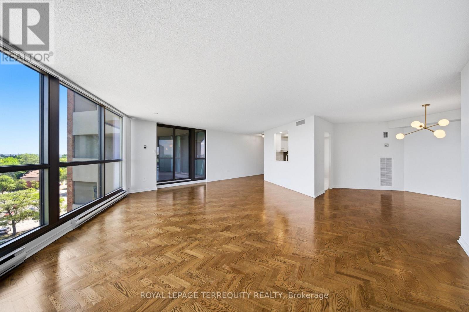 #1003 2010 ISLINGTON AVENUE - 8