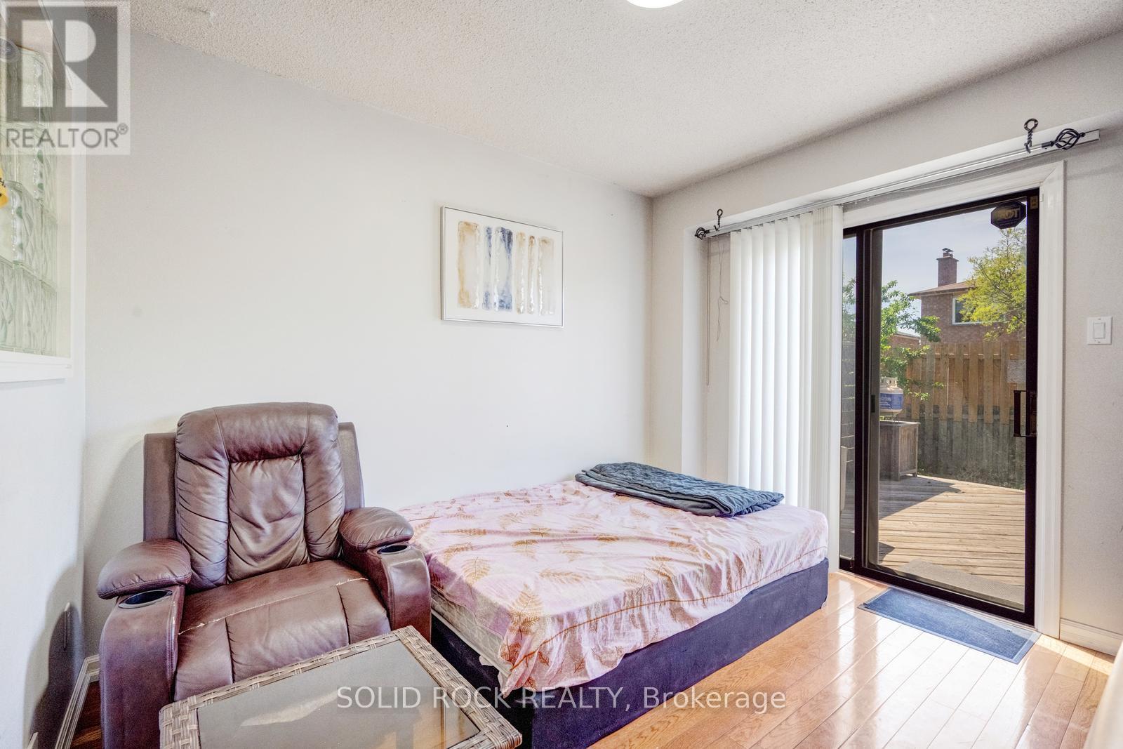 60 MARTINDALE CRESCENT - 13