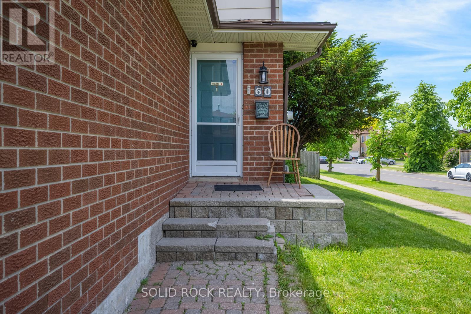 60 MARTINDALE CRESCENT - 2