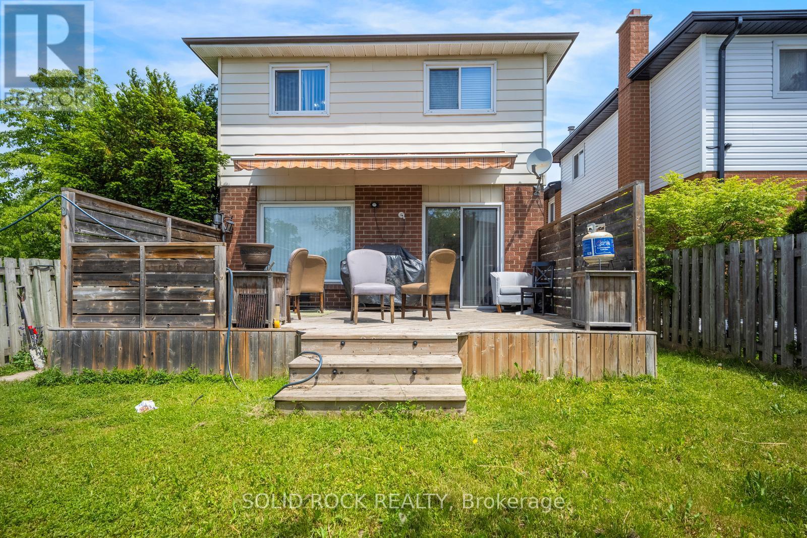 60 MARTINDALE CRESCENT - 38