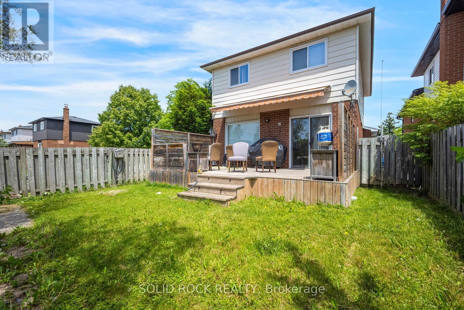 60 MARTINDALE CRESCENT - 39