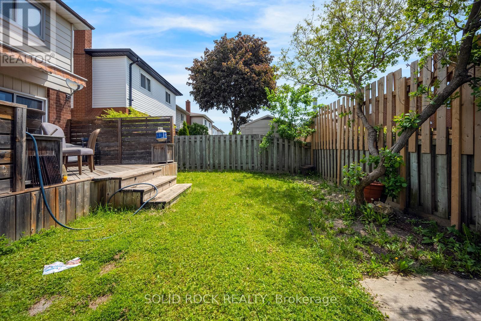 60 MARTINDALE CRESCENT - 41