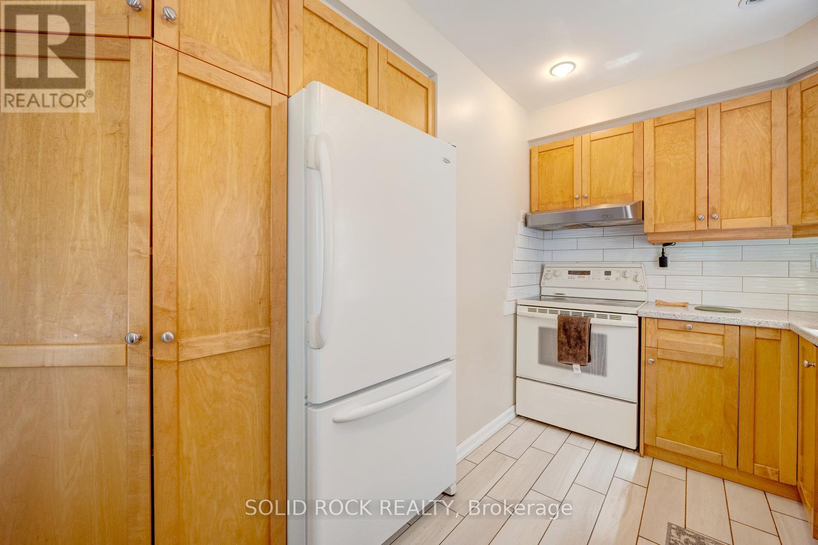 60 MARTINDALE CRESCENT - 6