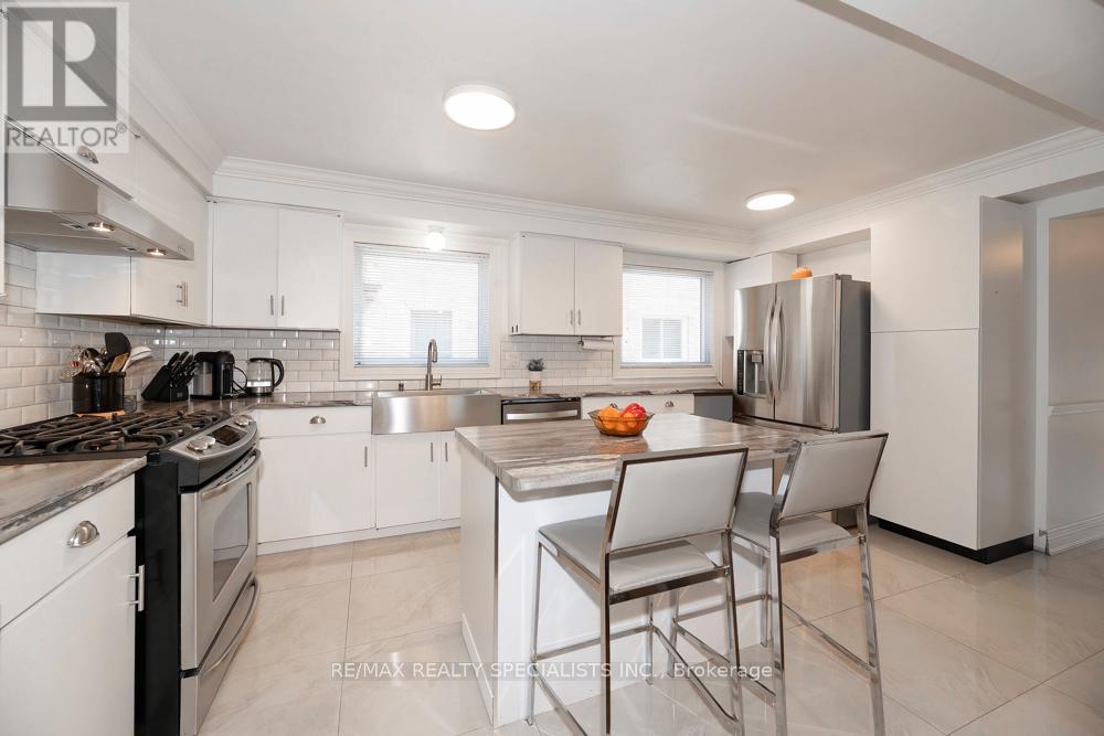 77 LEANDER STREET - 10