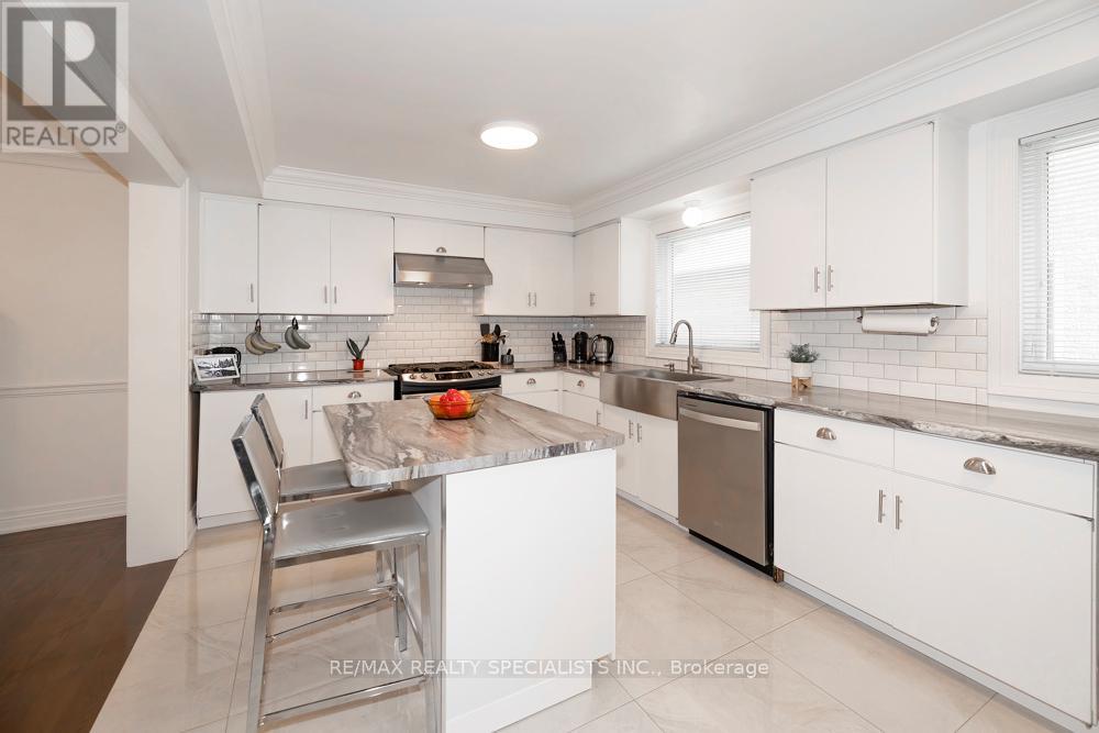 77 LEANDER STREET - 12
