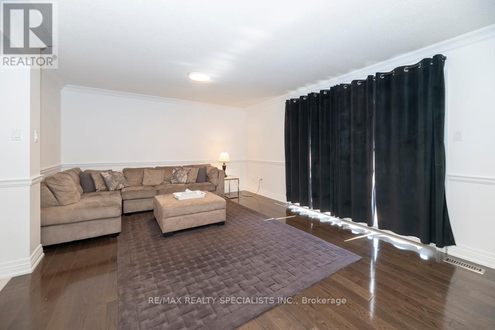 77 LEANDER STREET - 13