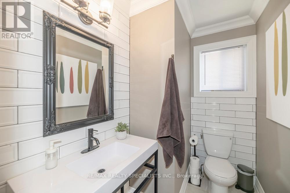 77 LEANDER STREET - 15