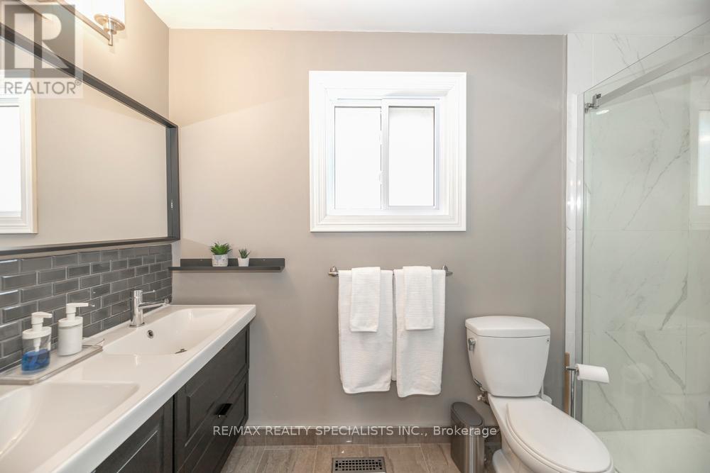 77 LEANDER STREET - 21