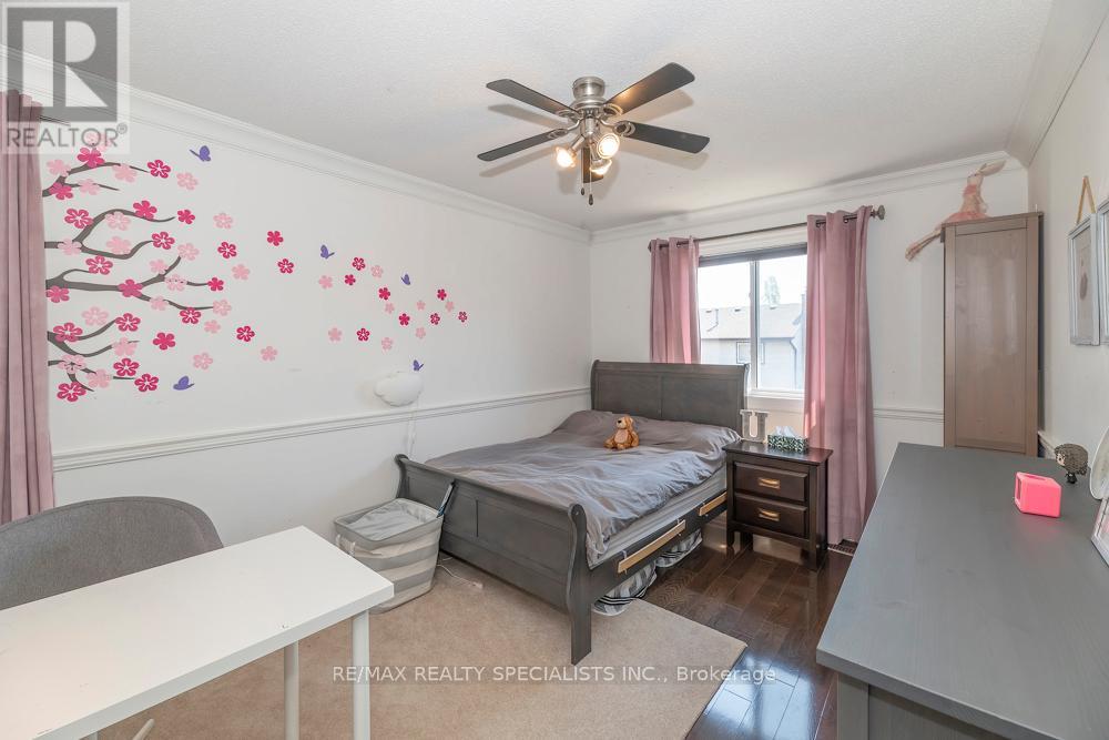 77 LEANDER STREET - 23