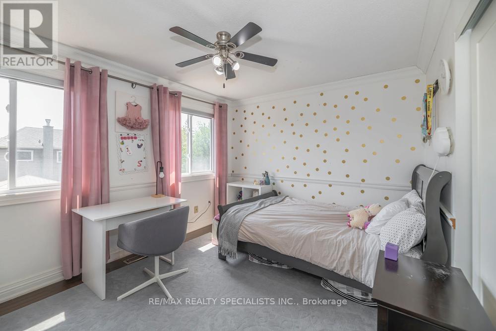77 LEANDER STREET - 24
