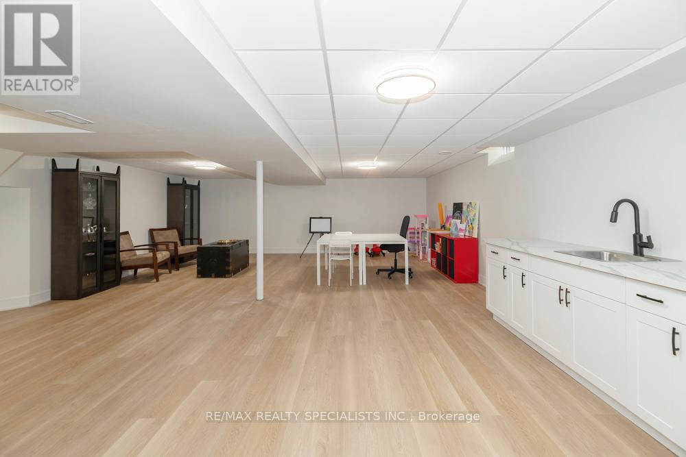 77 LEANDER STREET - 31