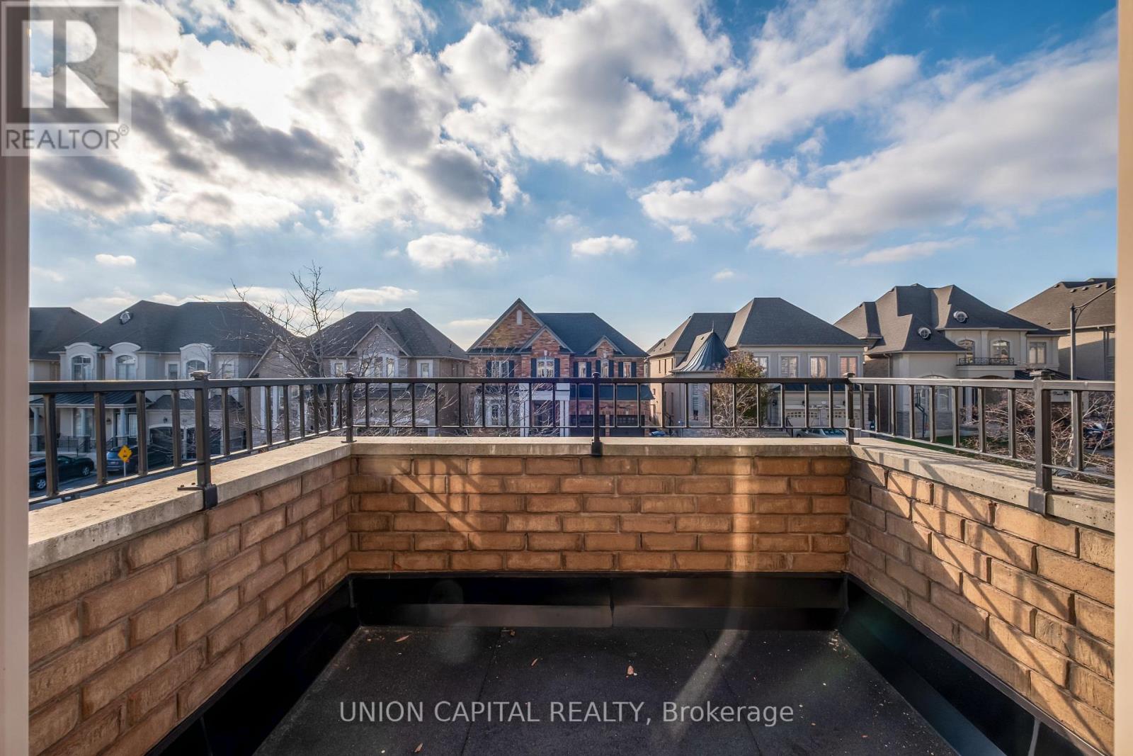 67 ROYAL WEST DRIVE - 29