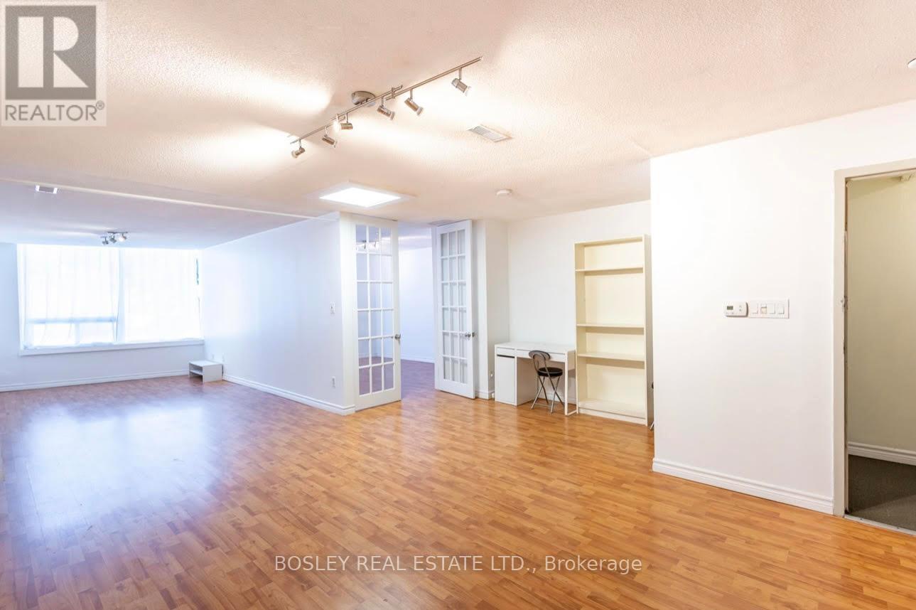 2963 DUNDAS STREET W - 12