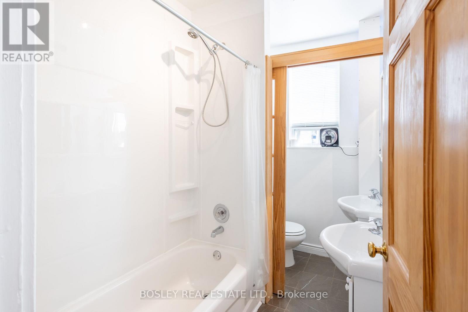 2963 DUNDAS STREET W - 16