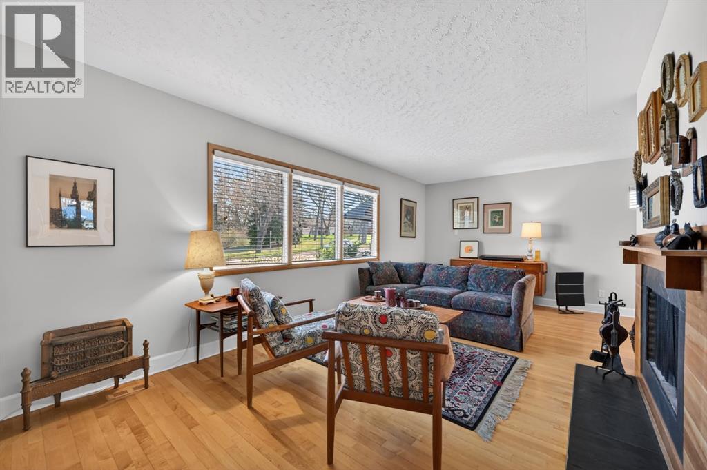 3811 24 Street NW - 8