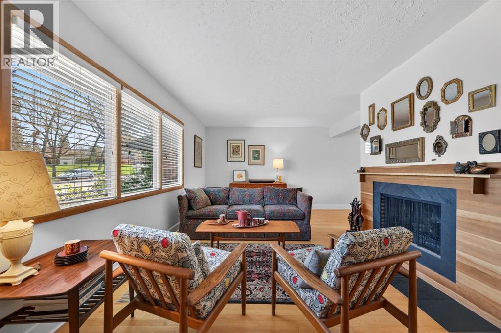 3811 24 Street NW - 9