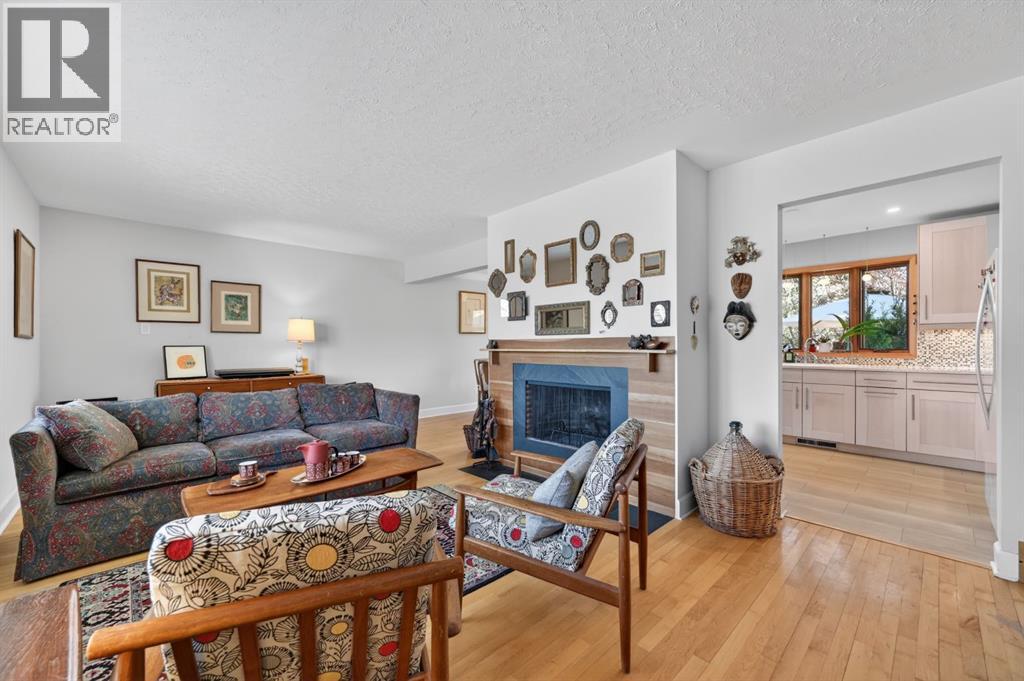 3811 24 Street NW - 11