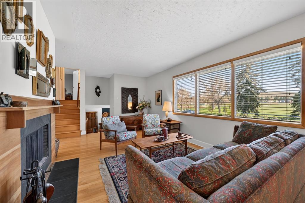 3811 24 Street NW - 10