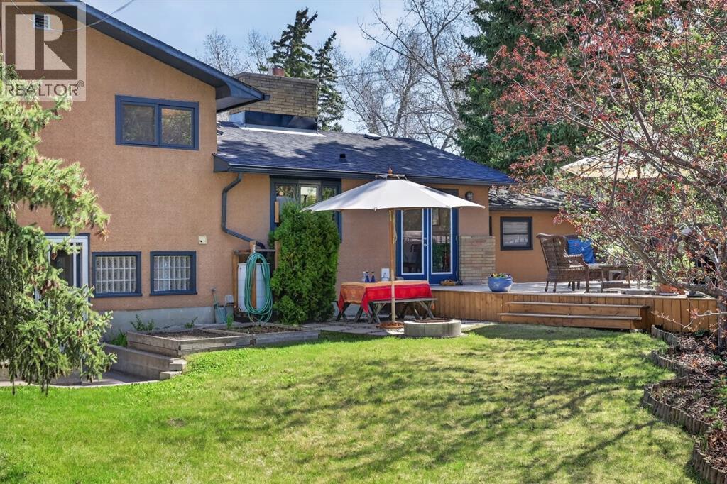 3811 24 Street NW - 36