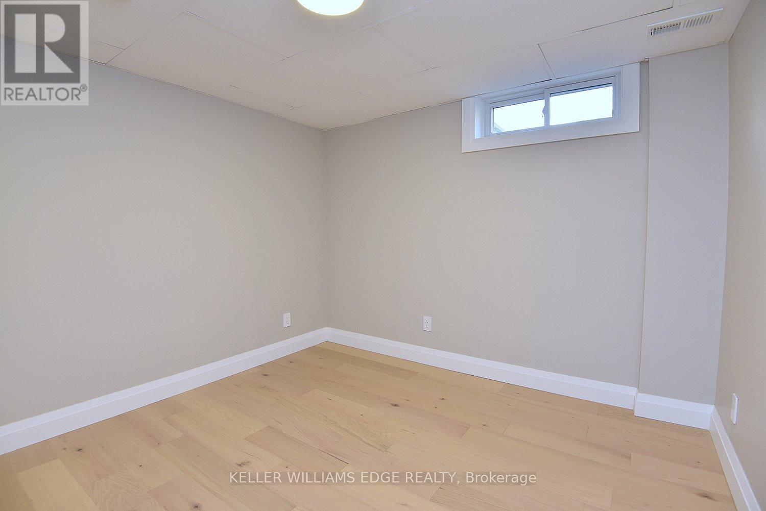 1837 6TH CON ROAD W - 36