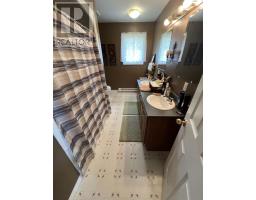 6 Harbourview Avenue thumbnail 11