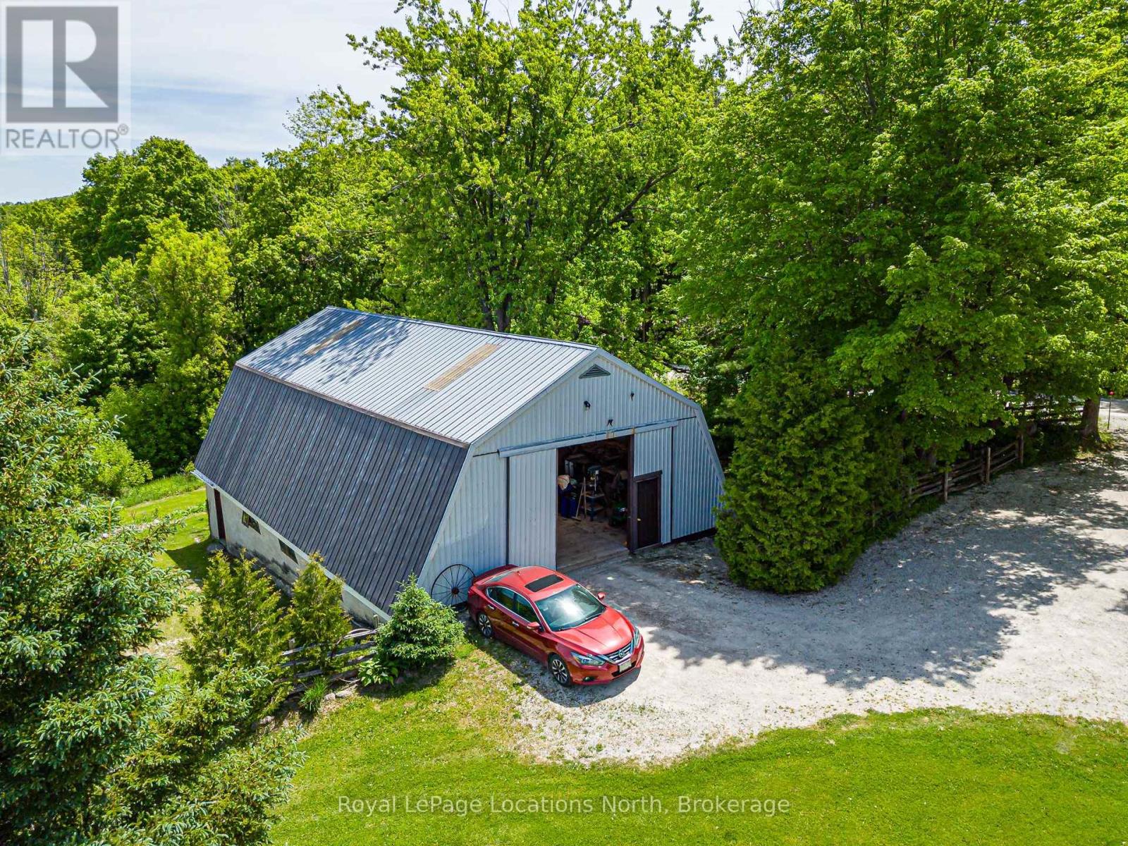 529685 OSPREY - THE BLUE MOUNTAINS TOWNLINE N - Image 25