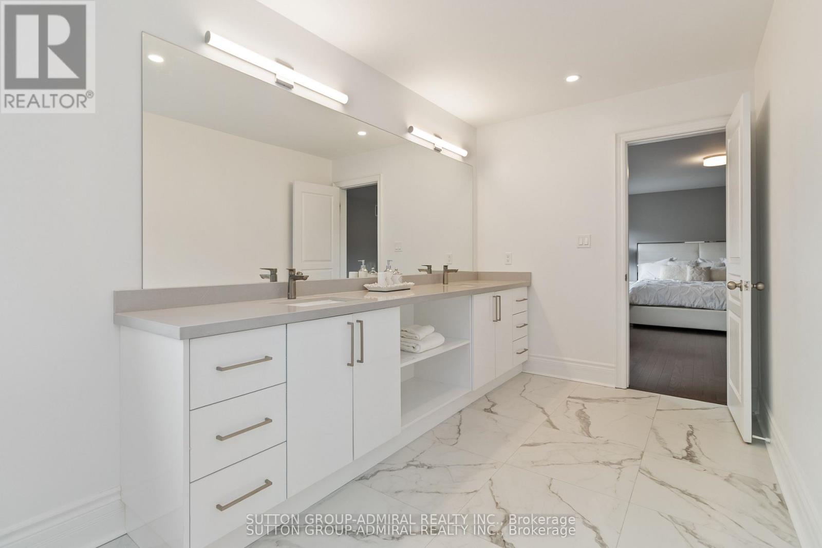 3301 SKIPTON LANE - 28