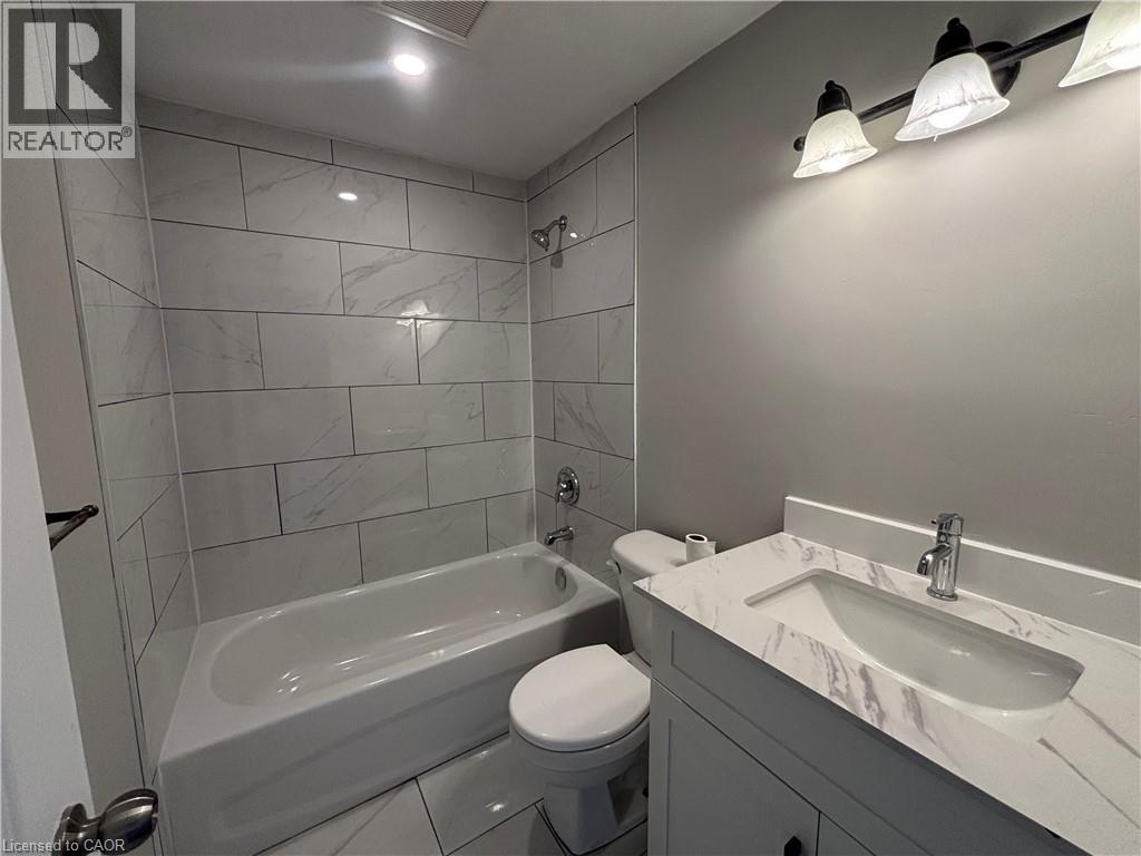 #4 153 W LIMERIDGE Road W - 15