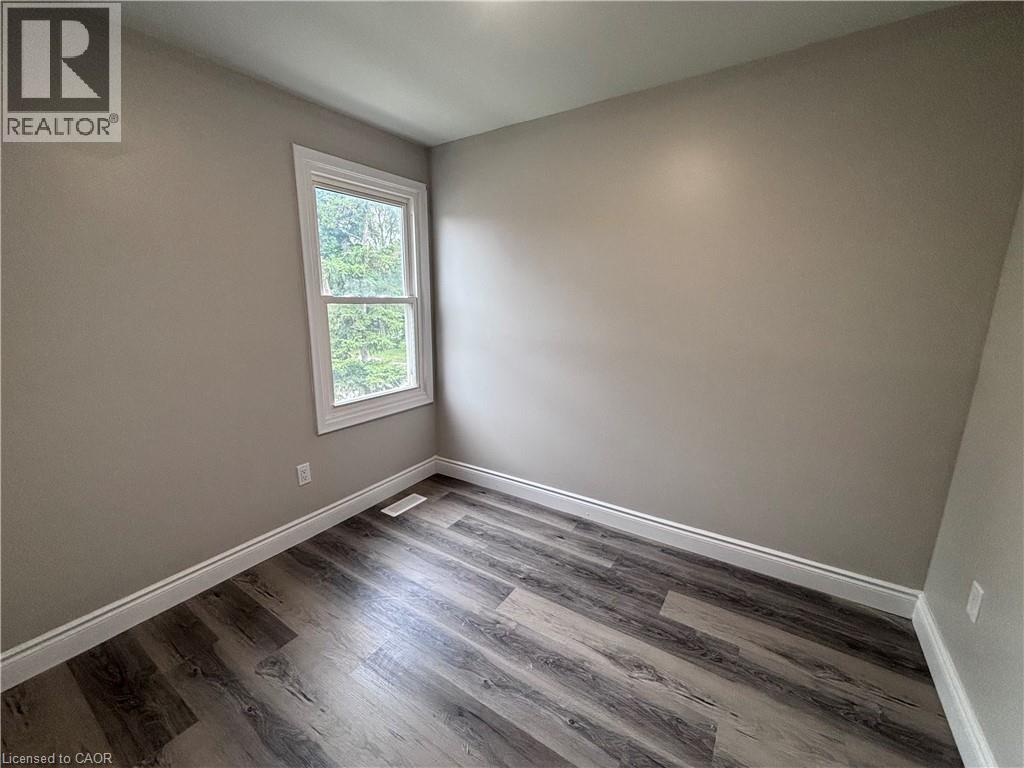 #4 153 W LIMERIDGE Road W - 12