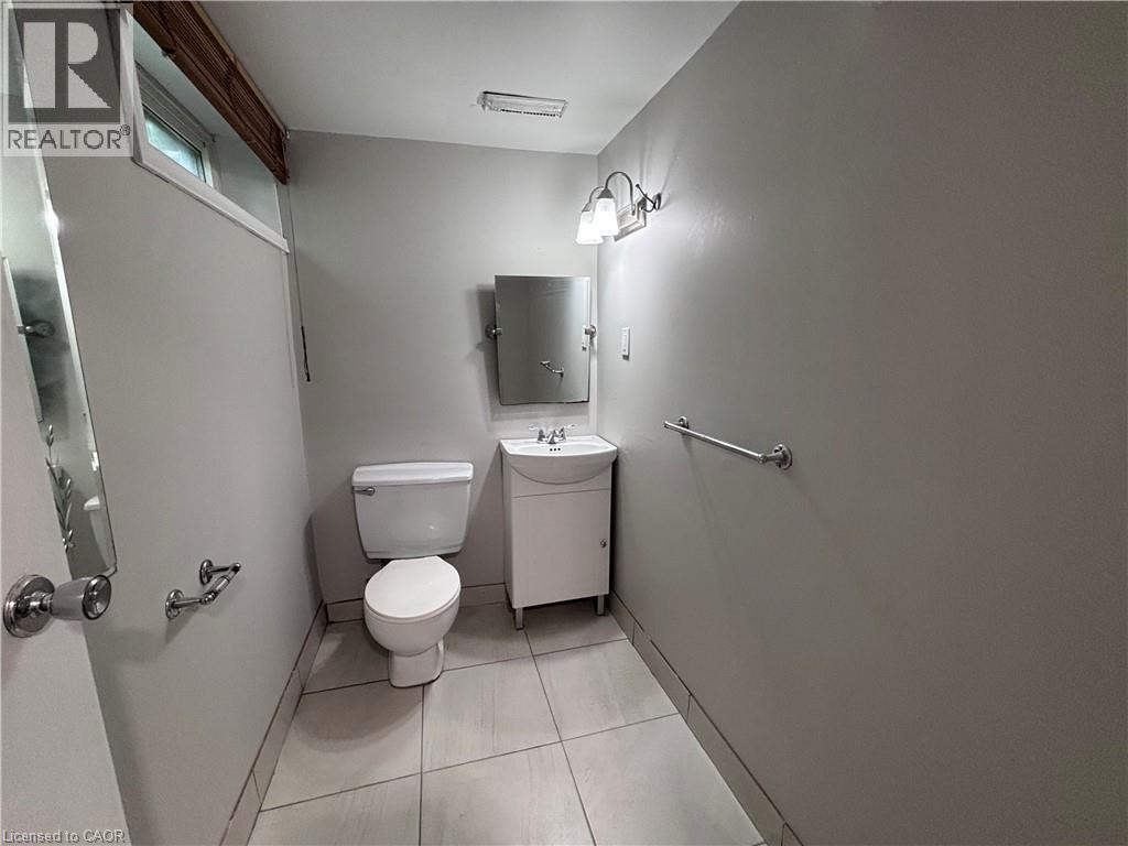 #4 153 W LIMERIDGE Road W - 18