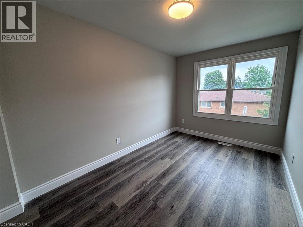 #4 153 W LIMERIDGE Road W - 13